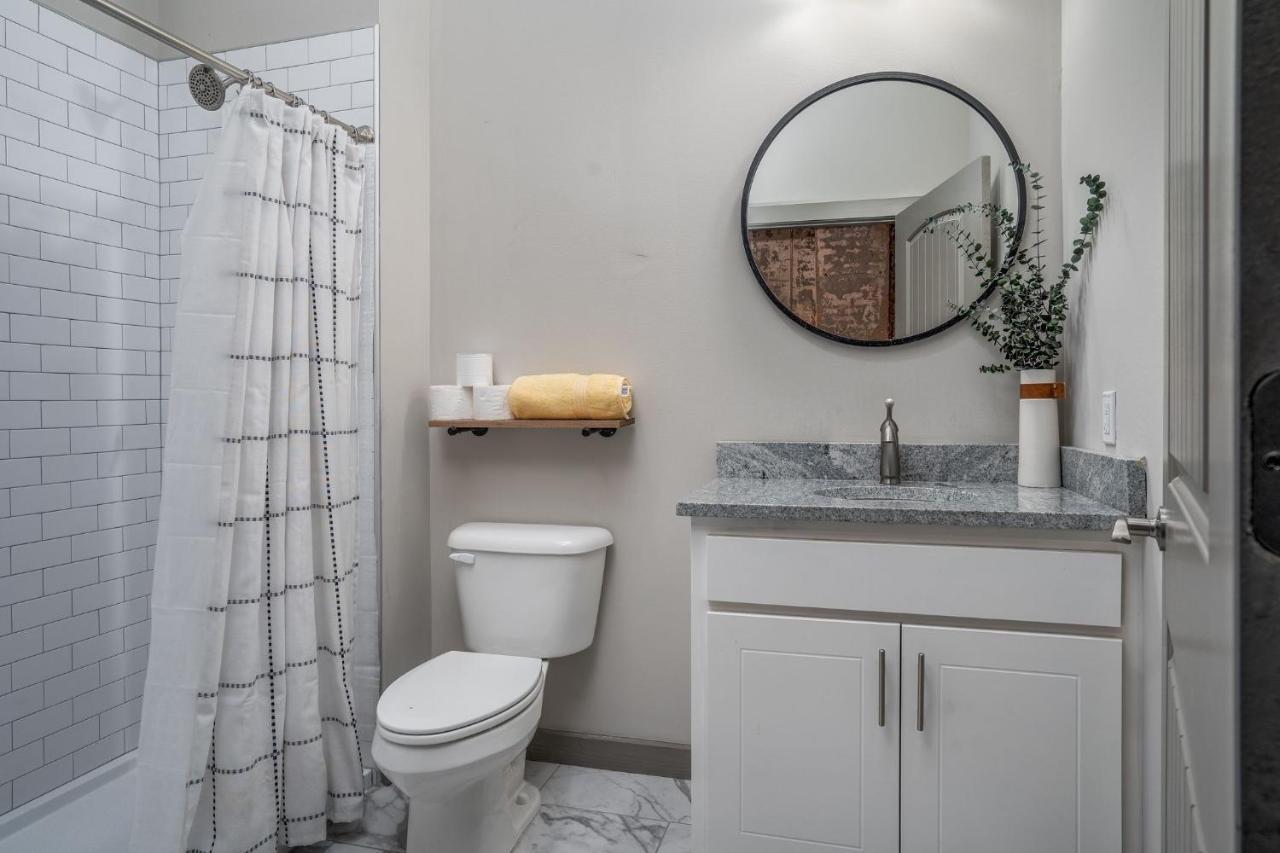 The Davis Lofts At Main Street - Unit 2B Apartment Роки Маунт Екстериор снимка