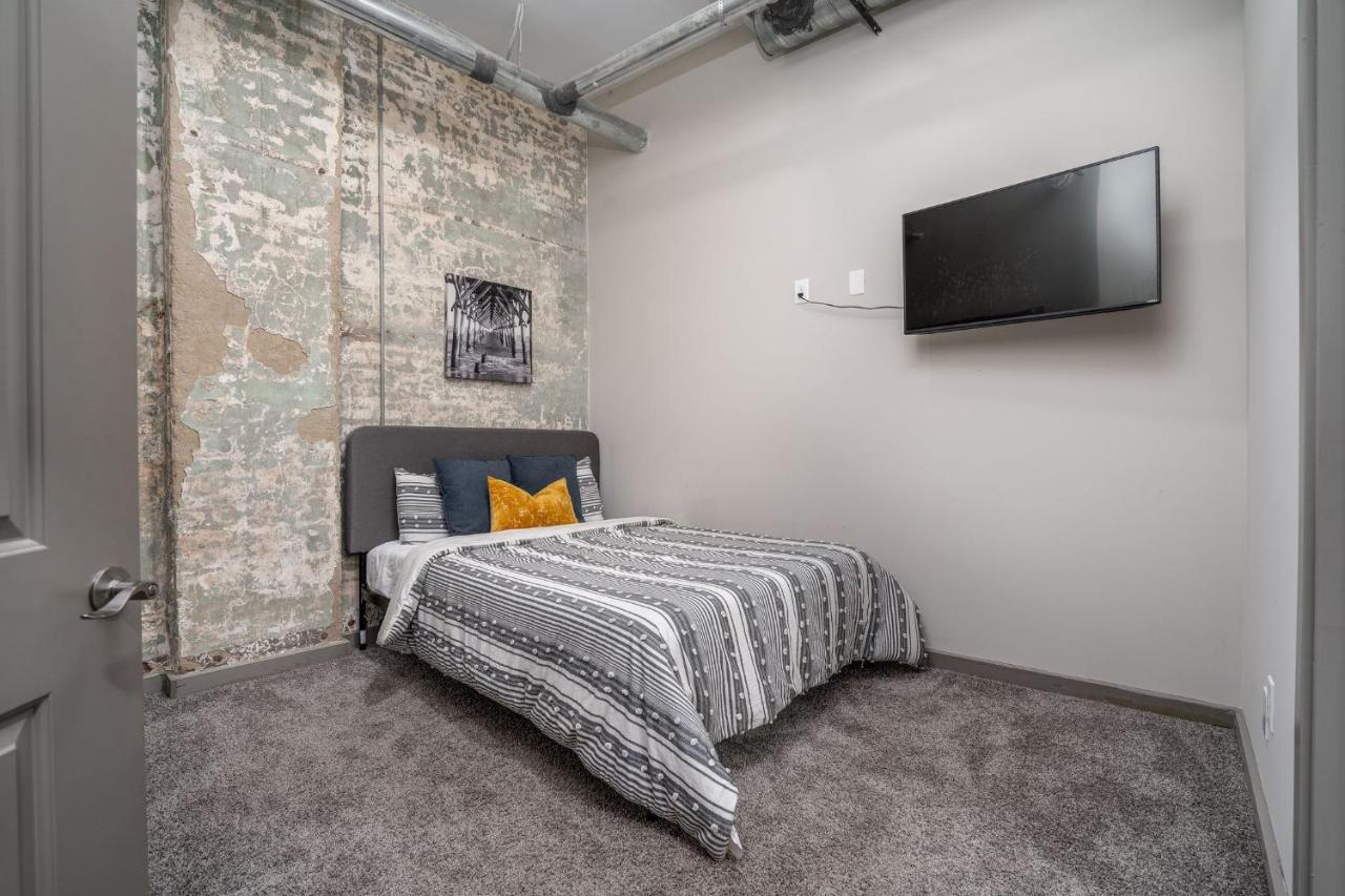 The Davis Lofts At Main Street - Unit 2B Apartment Роки Маунт Екстериор снимка