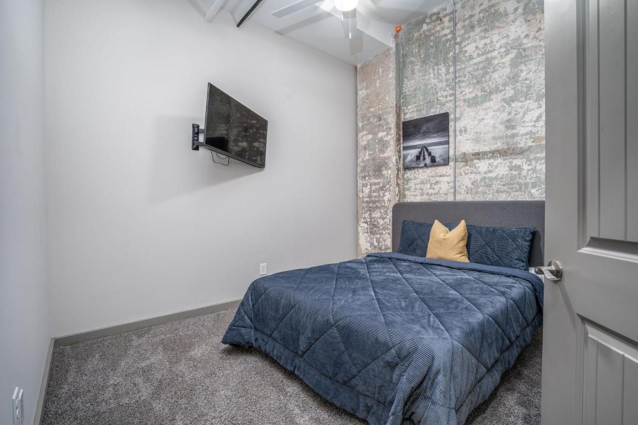 The Davis Lofts At Main Street - Unit 2B Apartment Роки Маунт Екстериор снимка